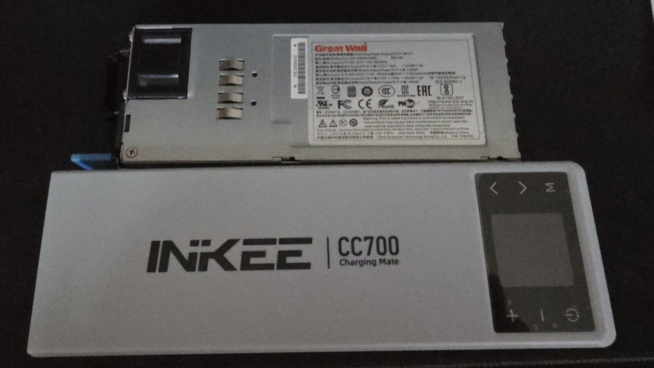 影器 CC700 与长城 CRPS 1200W 服务器电源实物对比